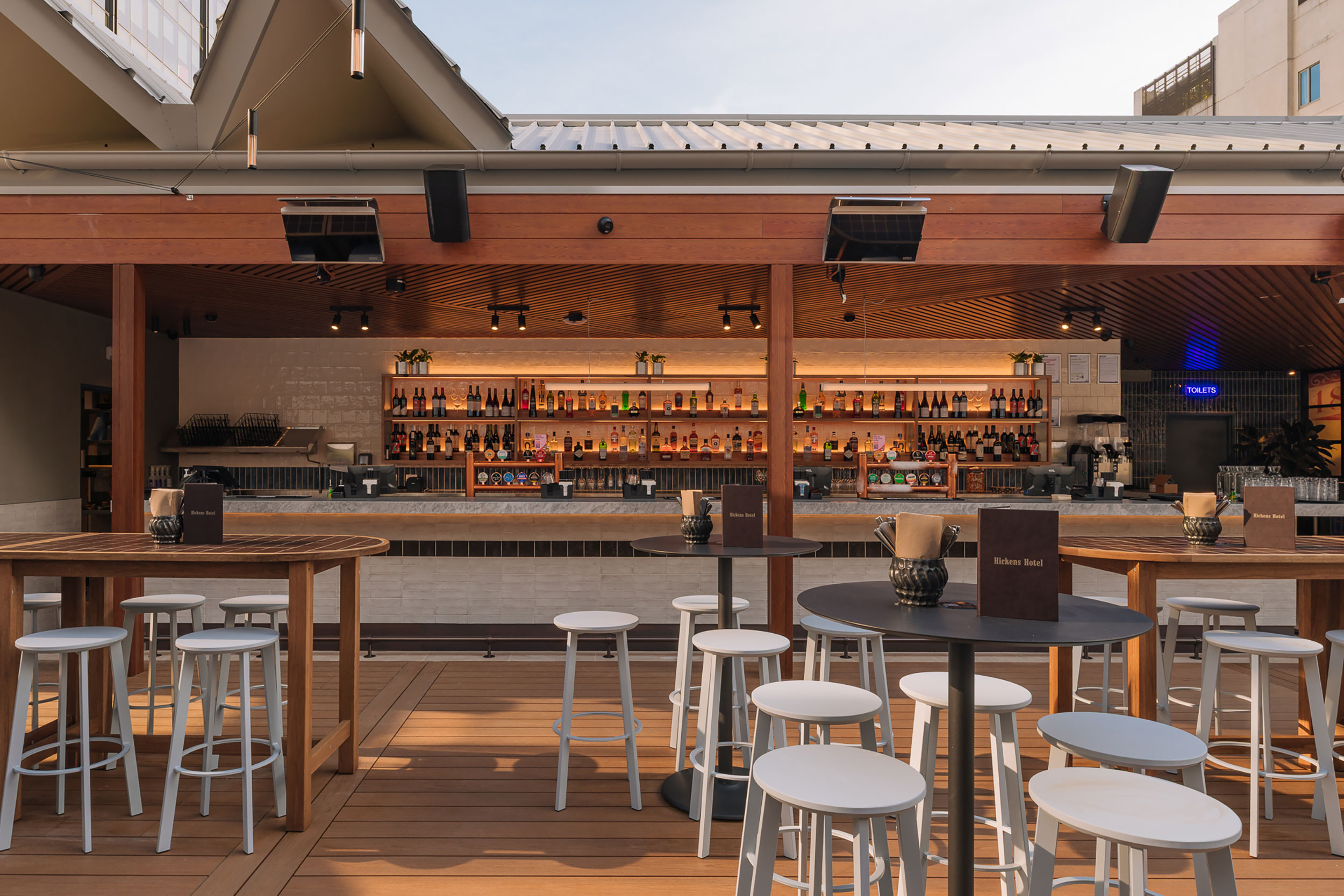 hickens-hotel-zennieshia-zennieshia-butts-4