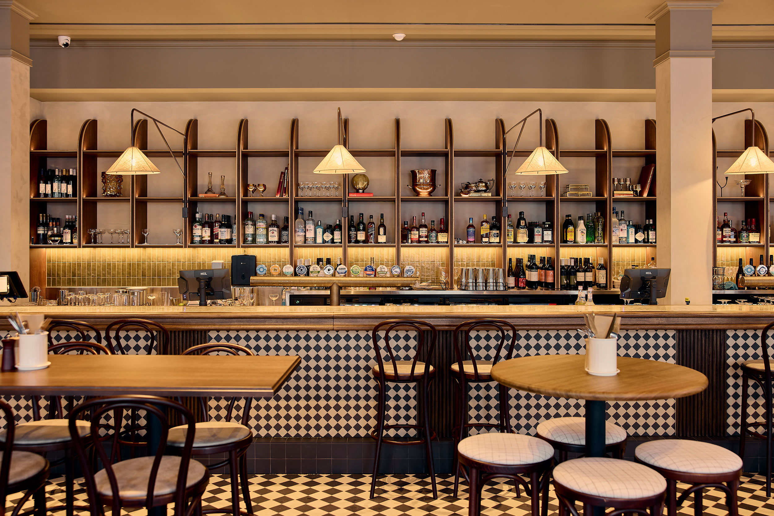 the-gardiner-hotel-25th-november-0031-griffin-simm-first-batch