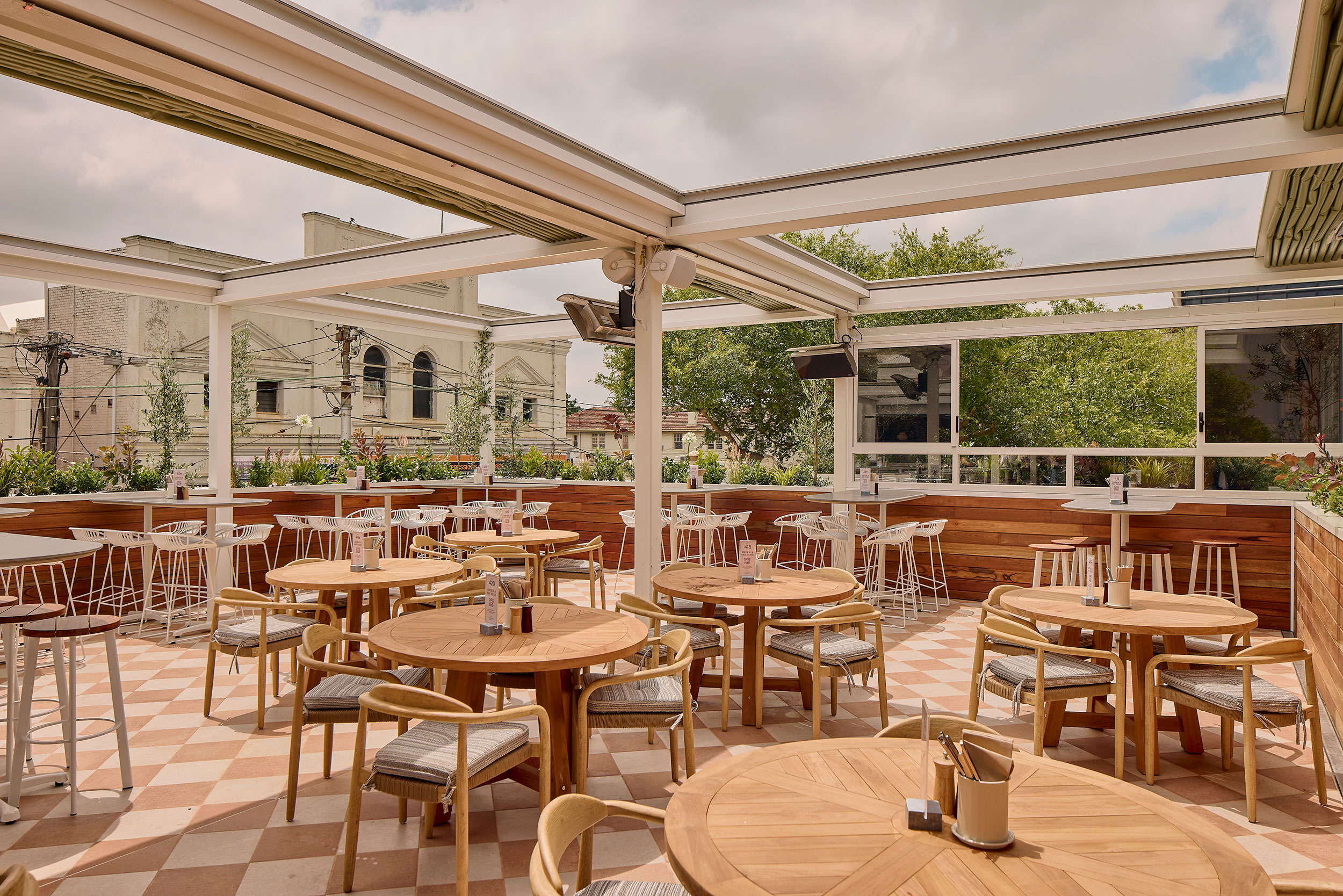 the-gardiner-hotel-26th-november-0034-griffin-simm-first-batch