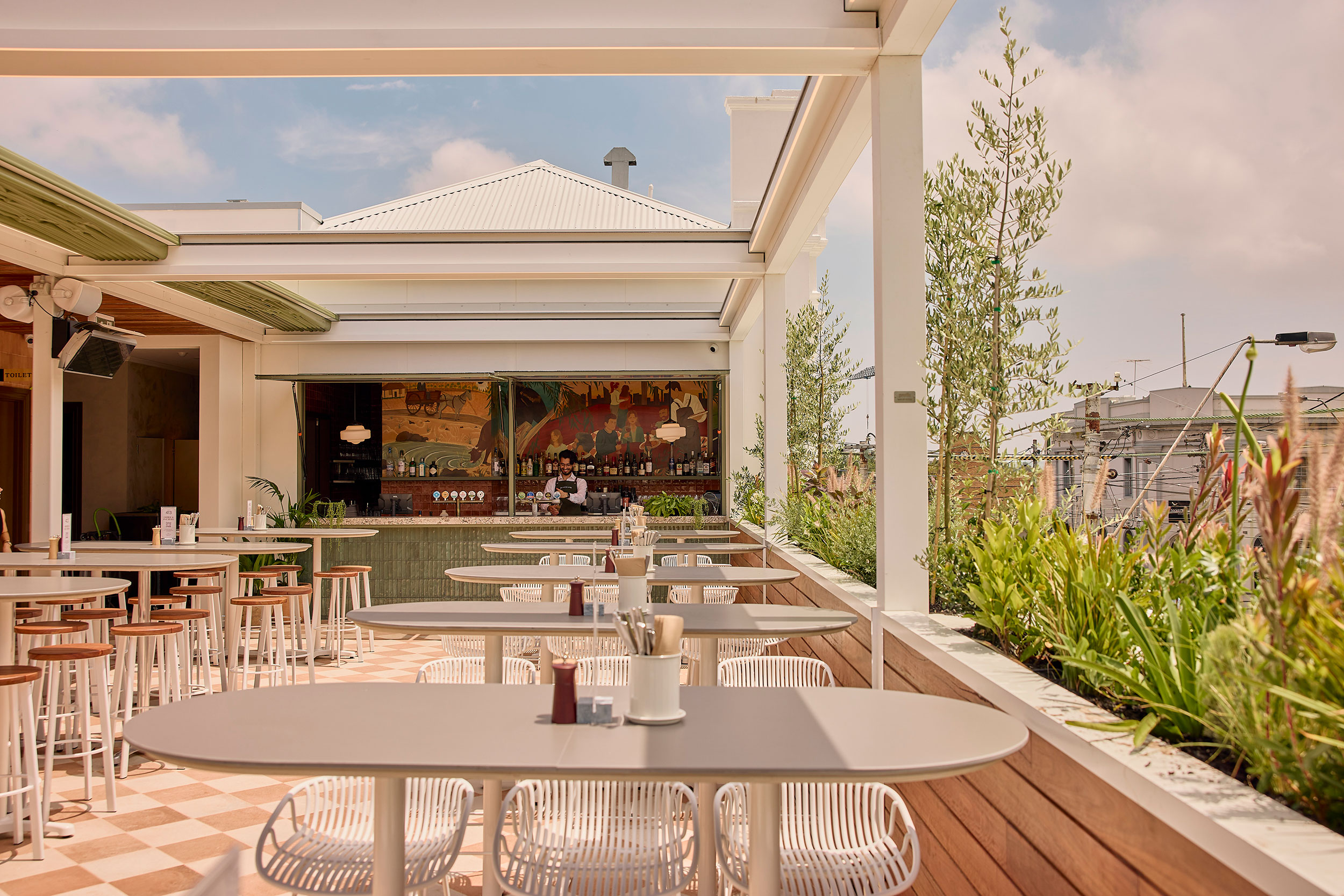 the-gardiner-hotel-26th-november-0164-griffin-simm-first-batch